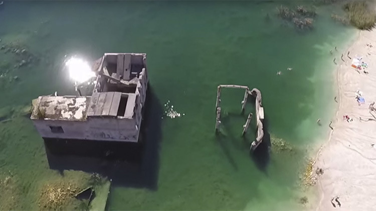 A vista de dron: ¿Cómo una antigua prisión se convirtió en la 'laguna azul' de buceadores?