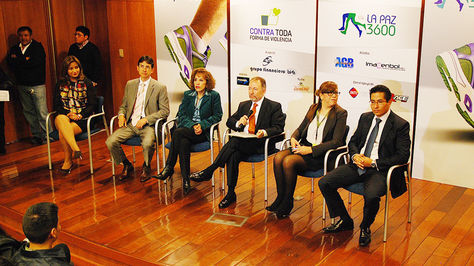 La Corporación Andina de Fomento (CAF), en conferencia de prensa presentó la carrera pedestre denominado La Paz 3600 10k 