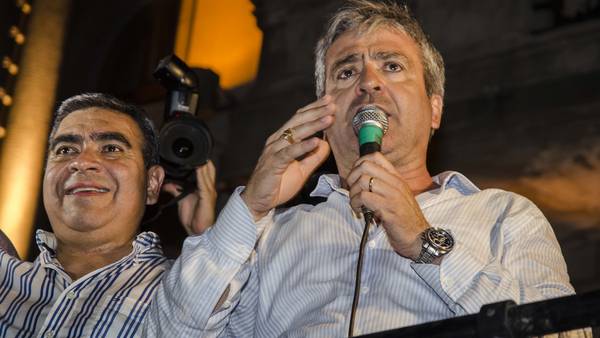 PROTESTA. José Cano habla en la Plaza Independencia. (Infoto)