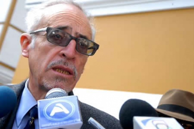 Embajador Loaiza le dijo a la TV chilena que buscará que Evo pierda su “trauma anticatólico” Embajador Loaiza le dijo a la TV chilena que buscará que Evo pierda su “trauma anticatólico”