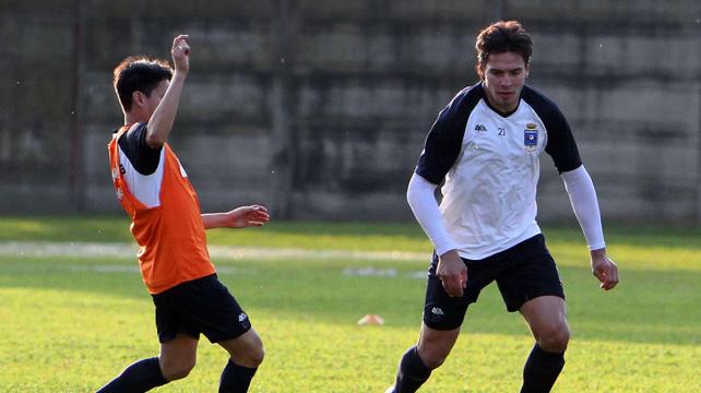 Ronald Huth (dcha) llegó al equipo para reemplazar a Pereyra. Foto: Agapito Paco