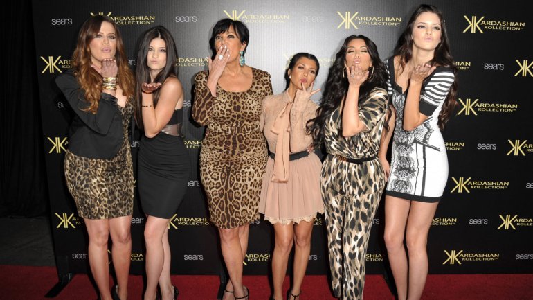 Cómo Ganan Su Vida Las Famosas Hermanas Kardashian Ejutv 