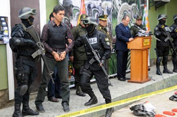 FELCN. El exmilitar es presentado por autoridades del Gobierno y la Policía. - María René Centellas La Prensa