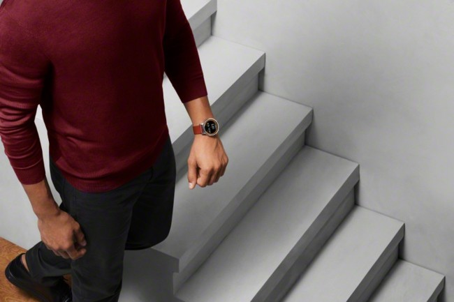 Moto 360 2nd Gen Cognac Lifestyle