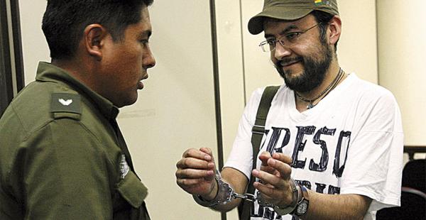 Boris Villegas en una de las tantas audiencias a las que asistió y se declaró preso político