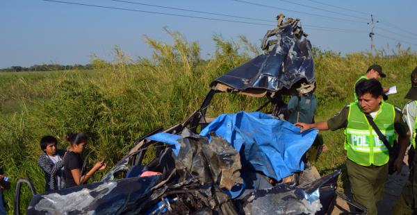 Testigos relataron que la vagoneta iba a alta velocidad. Foto Juan Carlos Fernández