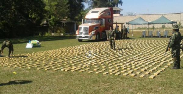 El cargamento fue presentado este lunes en el cuartel de Umopar Sur de la comunidad El Palmar en Yacuiba