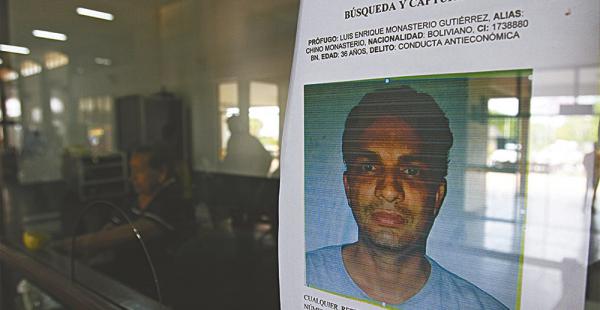 Monasterio fue declarado prófugo de la justicia hace un par de meses, luego de escapar de su arresto domiciliario en Trinidad