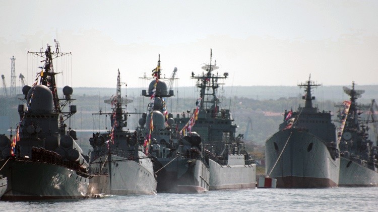 La Flota rusa del mar Negro se equipa con submarinos, patrulleros y aviones de asalto