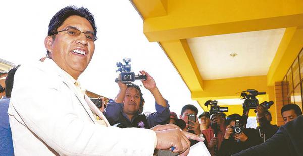 El gobernador de La Paz se ve empoderado por los resultados parciales en su departamento