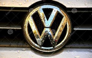 Volkswagen reconoce que vendió 11 millones de vehículos con software falso