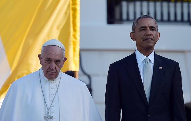 el presidente de Estados Unidos, Barack Obama recibe al papa Francisco en la Casa Blanca.