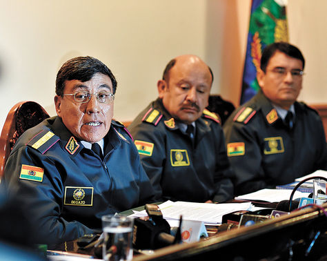 Denuncia. El Alto Mando del Ejército que demandó el juicio penal.