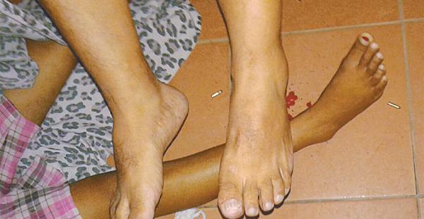 La habitación del residencial en Yapacaní donde fueron encontrados los cuerpos sin vida de una pareja