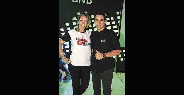 Carolina Rocabado (ejecutiva de Marketing) y Ronico Cuéllar