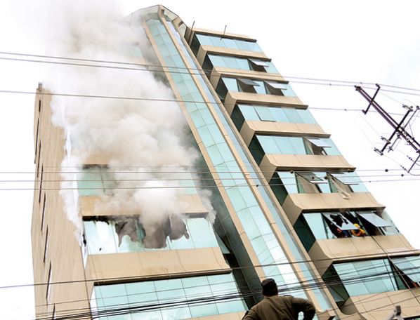 EL INCENDIO EN EL EDIFICIO CERVANTES OCURRIÓ HACE DOS SEMANAS.