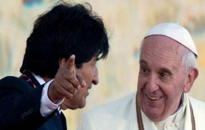Evo vuelve a pedir que oren por la vida del Papa 