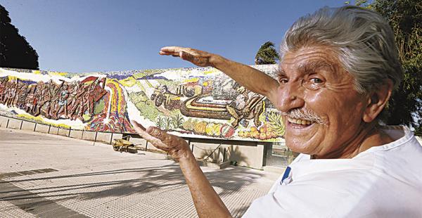 Lorgio Vaca es uno de los más prolíficos muralistas bolivianos del siglo XX