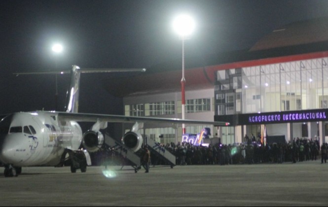 Senado aprobó $us 5 millones para equipar aeropuerto de Alcantarí, Sucre