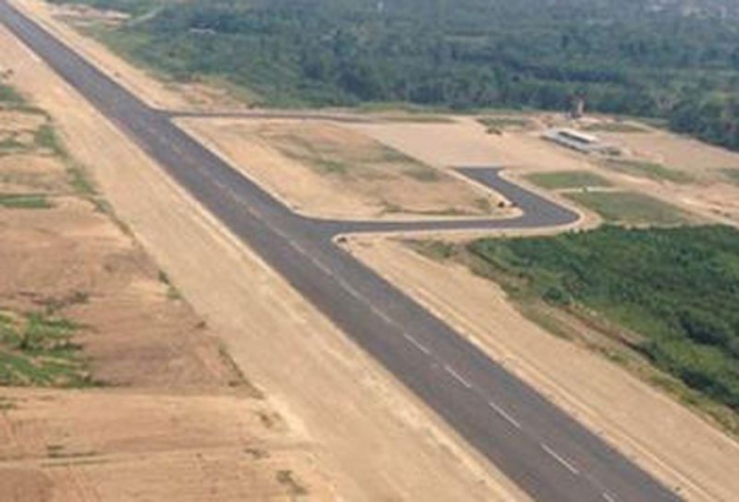 Suspenden entrega del aeropuerto de Chimoré hasta nuevo aviso Suspenden entrega del aeropuerto de Chimoré hasta nuevo aviso