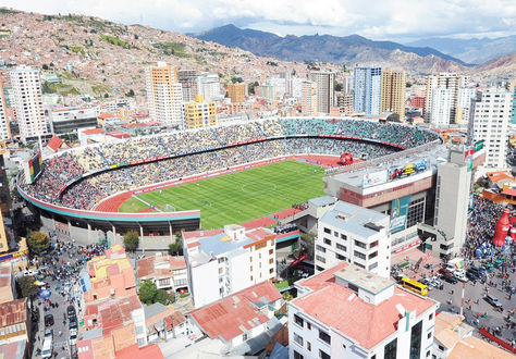 Majestuoso. Una vista panorámica del estadio Hernando Siles durante el partido de eliminatorias entre Bolivia y Argentina (marzo de 2013) rumbo al Mundial de Brasil 2014.