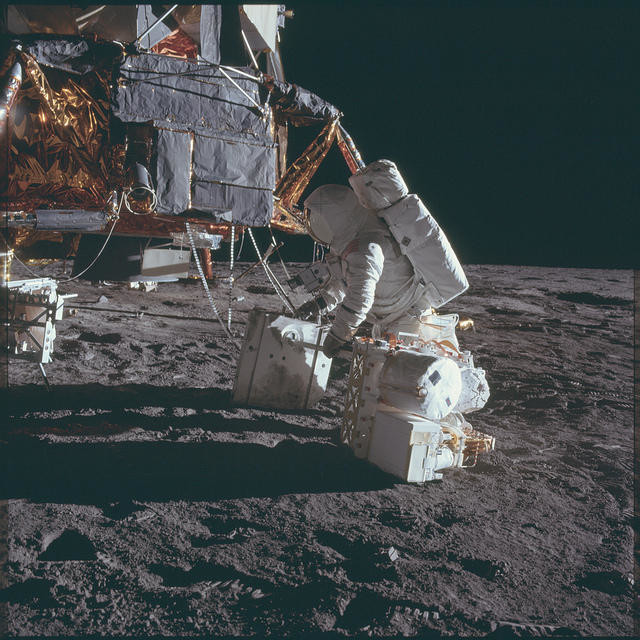 Un astronauta estadounidense de una de las misiones del Apolo