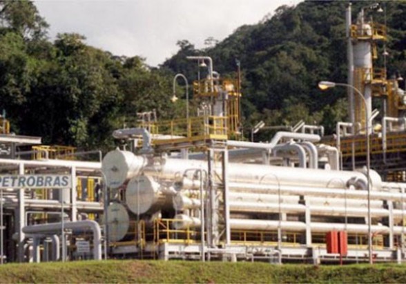 Un campo de procesamiento de gas natural en Tarija, principal productor de hidrocarburos.  - El De­ber | Agencia