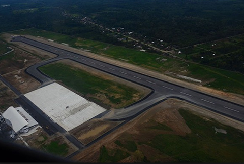 Gobierno--multara-con-Bs-50-mil-por-cada-dia-de-retraso-en-entrega-de-aeropuerto-de-Chimore-