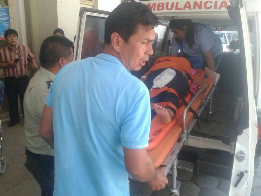 Los heridos llegan al Hospital Regional San Juan de Dios.