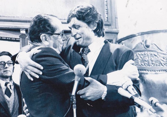 El expresidente Hernán Siles Suazo y su exvicepresidente, Jaime Paz Zamora, en 1982. - Los Tiempos Foto | Los Tiempos