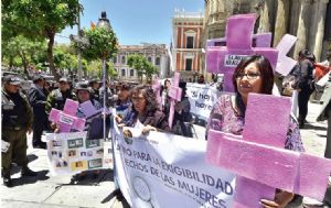 CIDEM: La mujer boliviana  cada vez es menos sumisa y sometida