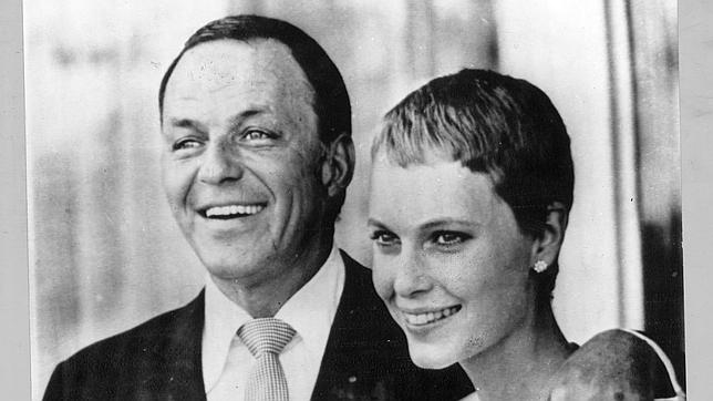 Una biografía niega que Frank Sinatra sea el padre de Ronan Farrow