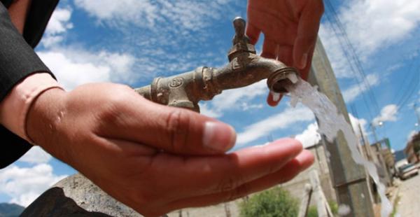 Según el Centro de Análisis, Investigación y Desarrollo de la Universidad Autónoma Juan Misael Saracho (Uajms), el 80 % del agua que se abastece a la población no es potable
