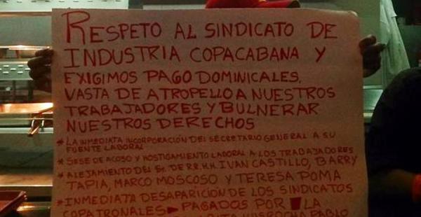 Los trabajadores de Pollos Copacabana se encuentran en un conflicto laboral que derivó en una huelga indefinida