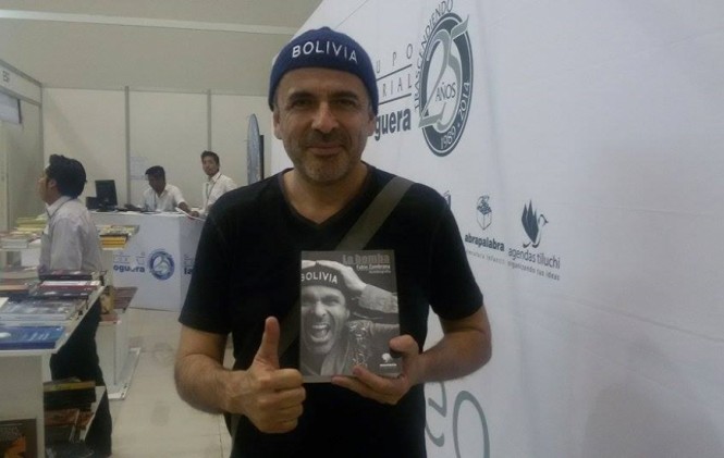 Fabio Zambrana presenta libro autobiográfico La Bomba en la Feria del Libro de Cochabamba Fabio Zambrana presenta libro autobiográfico La Bomba en la Feria del Libro de Cochabamba