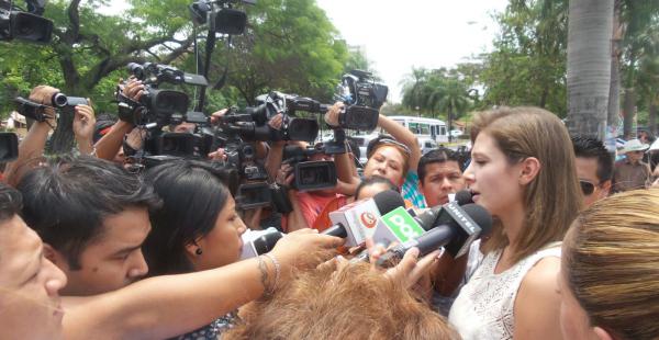 Valeria agradeció el apoyo en conferencia de prensa en el parque Urbano acompañada de la presidenta del Concejo