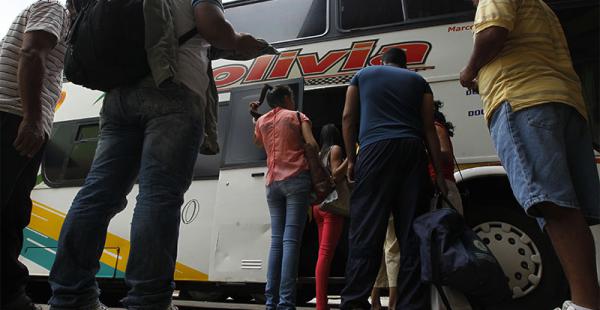 A fin de año la frecuencia de los viajes aumenta notoriamente. Las terminales se encuentran abarrotadas