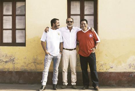 “mi mayor éxito y mi más grande orgullo es ser padre de esos dos talentosos que tengo como hijos... ellos son lo mejor y lo más hermoso que tengo en la vida...”