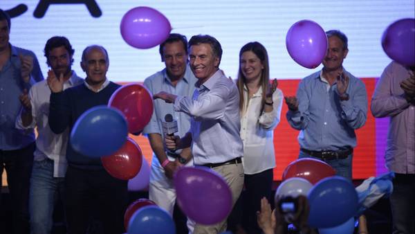 "Hay balotaje y Mauricio Macri es el futuro presidente de la Nación" dicen desde el bunker de Cambiemos. (Gustavo Garello)