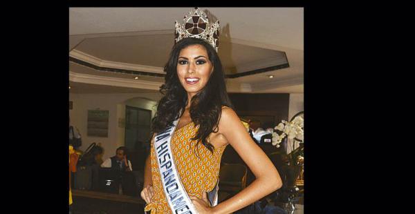 carismática. La miss se destacó por su elegancia y porte