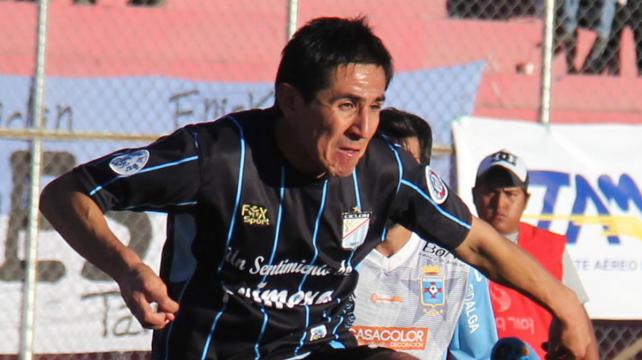 El volante cruceño cumplió su partido de suspensión por tarjetas amarillas. Foto: APG