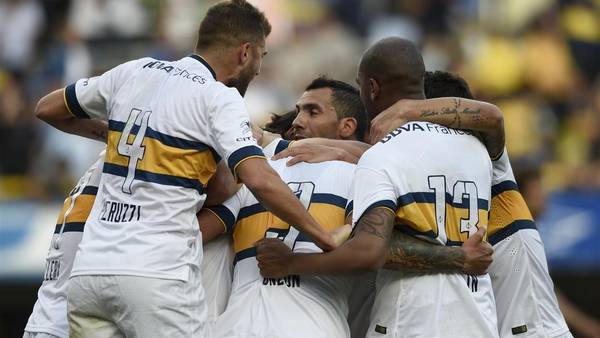 El festejo de los jugadores de Boca después del festejo del gol de Monzón. (Gustavo Garello)