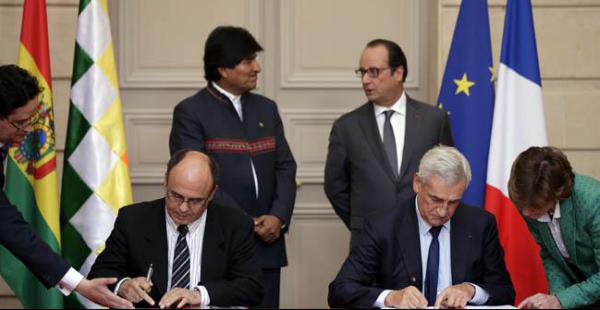 El ministro de Defensa firma el contrato con la empresa francesa que proveerá de los radares a Bolivia