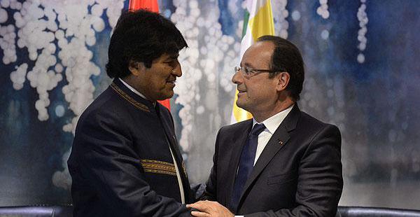 Evo Morales y François Hollande se reunieron en 2013 en Nueva York, ambos volverán a sostener un encuentro el próximo año.