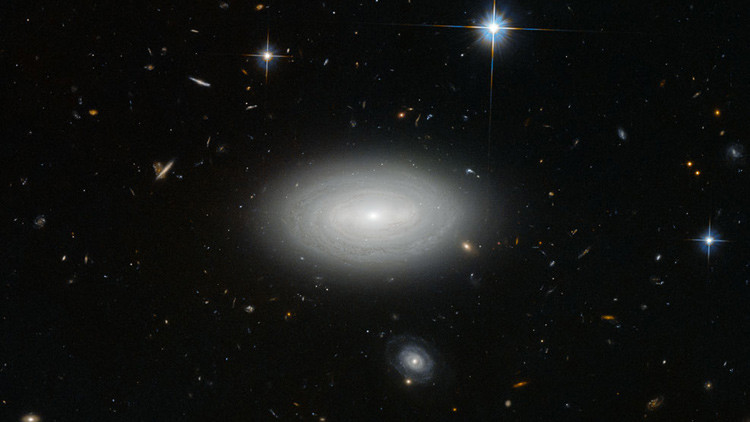 Galaxia LEDA 1852