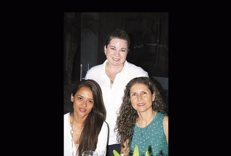Wendy Valverde, Vanessa Koczy y Hortensia Velasco