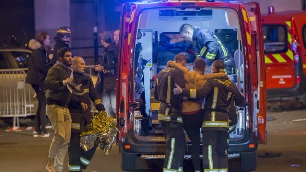 Un tiroteo en París deja varias personas muertas. 