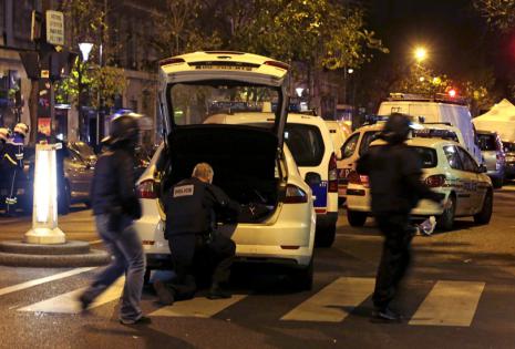 Al menos 40 personas han muerto en los tiroteos y las tres explosiones en las inmediaciones del Estadio de Francia.1