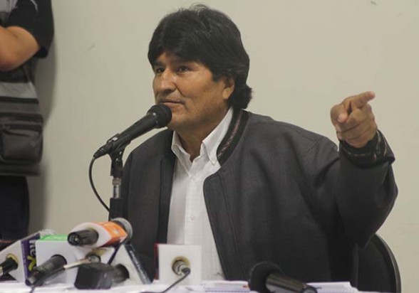 El presidente Evo Morales en conferencia de prensa, anoche en La Paz, a la conclusión del gabinete ampliado. -   Abi Agencia