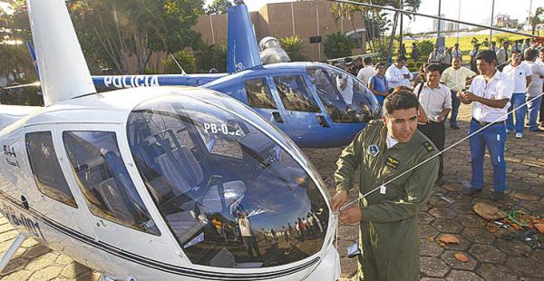 Los dos helicópteros que tiene  la Policía serán parte del control